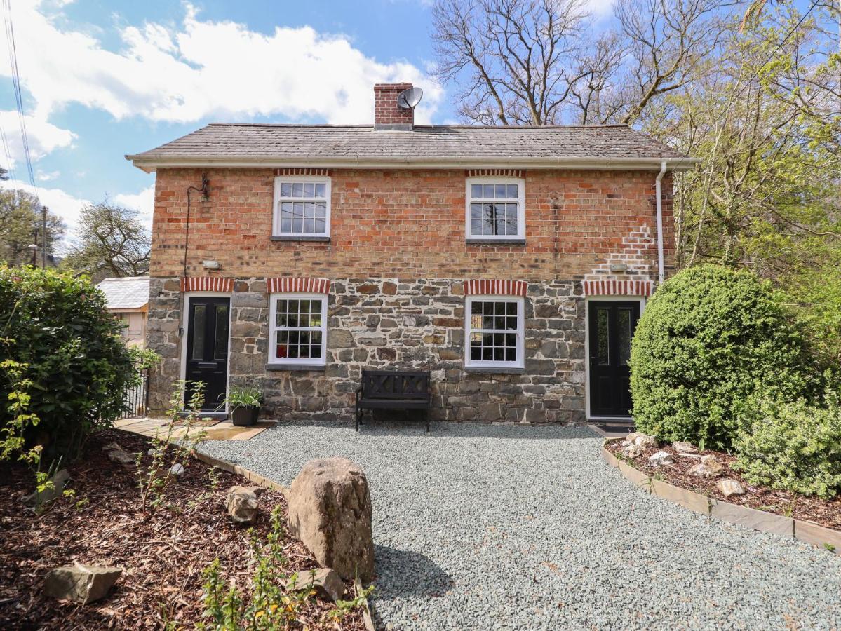 Tan Y Capel Villa Llanbrynmair Bagian luar foto